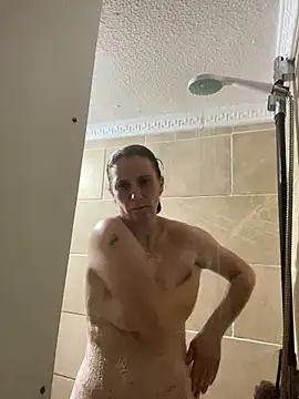 Snapshot of WreckedCrop chatting on January 9, 2025, 12:52 pm WreckedCrop online show from January 9, 2025, 12:52 pm