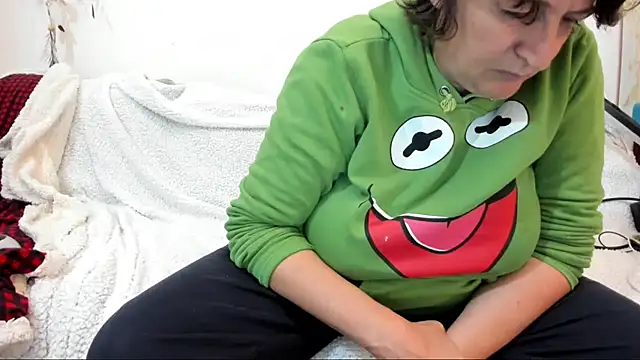 Snapshot of IsraeliMilf chatting on December 7, 2024, 6:15 pm IsraeliMilf online show from December 7, 2024, 6:15 pm