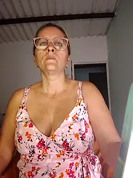Snapshot of deisy_summers47x chatting on March 14, 2025, 1:24 pm deisy summers47x online show from March 14, 2025, 1:24 pm
