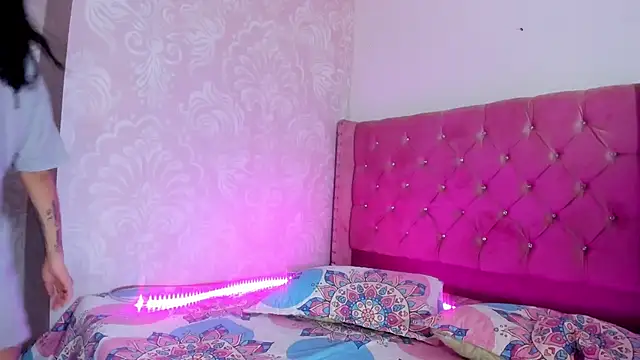 Snapshot of KittyNicolle chatting on December 7, 2024, 1:07 pm KittyNicolle online show from December 7, 2024, 1:07 pm