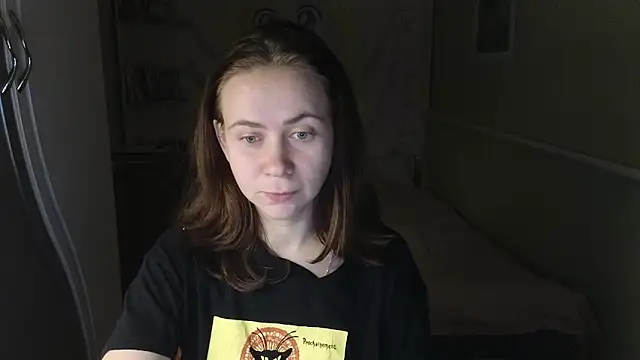 Riley Roo online show from November 17, 2025, 4:46 pm