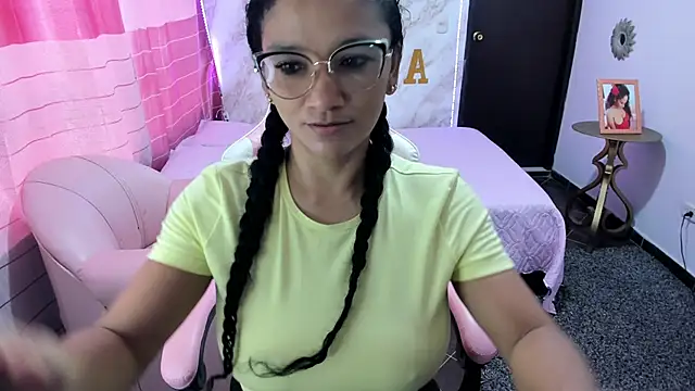 rayza mature 154 online show from January 3, 2025, 9:36 pm