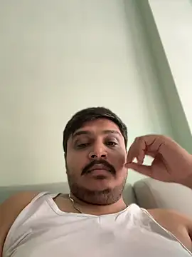 Snapshot of Parth-26 chatting on June 5, 2026, 5:03 am Parth-26 online show from June 5, 2026, 5:03 am