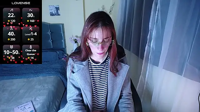 IsaBaileys  online show from February 18, 2026, 5:14 am