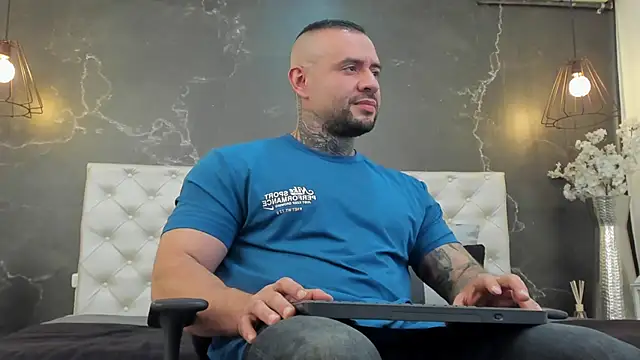 BruceDallas online show from January 22, 2025, 2:59 am