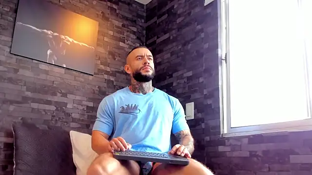 BruceDallas online show from September 22, 2025, 1:35 pm