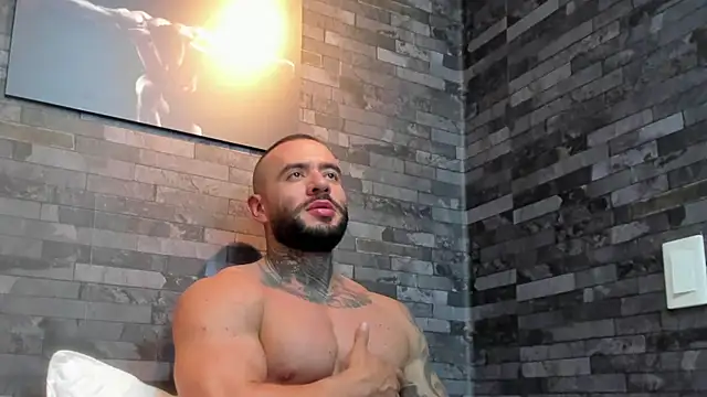 BruceDallas online show from December 15, 2025, 12:59 am