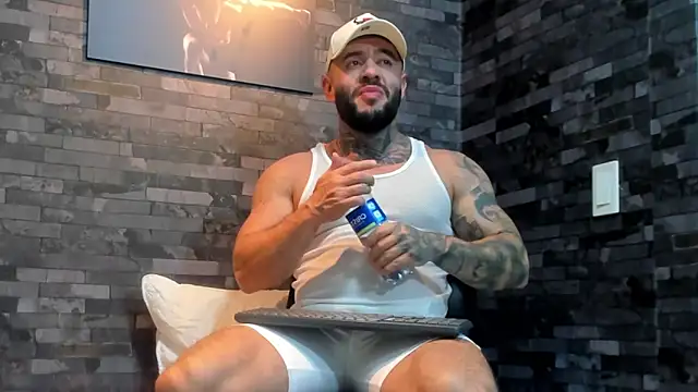 BruceDallas online show from March 29, 2026, 12:32 am