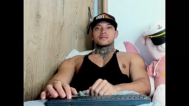 Stiven collins online show from October 27, 2025, 9:35 am