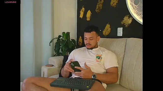 Snapshot of Stiven_collins chatting on July 16, 2026, 5:57 am Stiven collins online show from July 16, 2026, 5:57 am