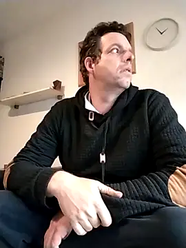 Knuffelstaaf123 online show from November 8, 2025, 2:06 pm