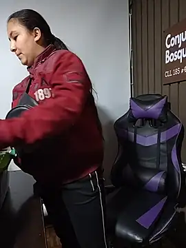 Cute Penelope online show from April 1, 2026, 11:11 am