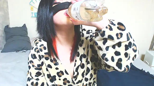 Snapshot of miyabi_room chatting on March 5, 2025, 12:11 pm miyabi room online show from March 5, 2025, 12:11 pm