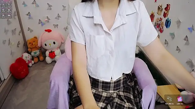  Mizuki  online show from April 13, 2026, 5:29 pm