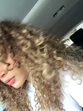 Snapshot of Lianh_Benett chatting on February 20, 2026, 2:39 pm Lianh Benett online show from February 20, 2026, 2:39 pm