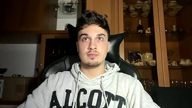 Hank 04 online show from December 2, 2024, 11:40 pm