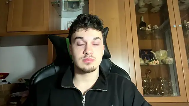 Hank 04 online show from January 7, 2025, 10:32 am