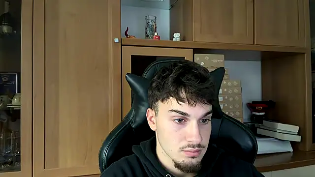 Hank 04 online show from October 24, 2025, 2:02 pm