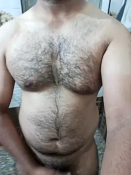 Snapshot of bobyyboyy1 chatting on March 13, 2025, 5:00 am bobyyboyy1 online show from March 13, 2025, 5:00 am