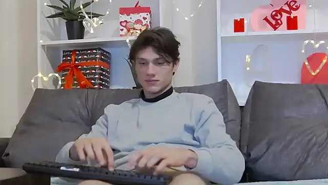 CalvinCay online show from February 6, 2025, 7:40 pm