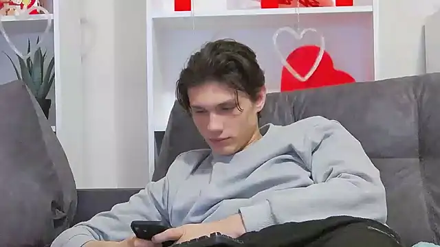 CalvinCay online show from February 14, 2025, 3:33 am