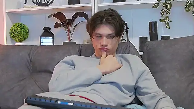 CalvinCay online show from March 12, 2025, 2:20 am