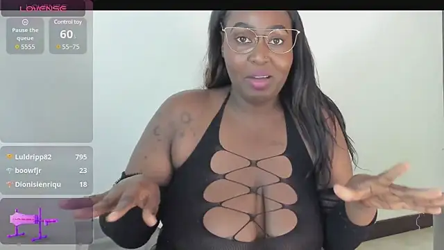 Snapshot of emilyrojas chatting on March 6, 2025, 4:38 pm emilyrojas online show from March 6, 2025, 4:38 pm