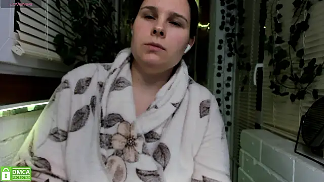 Candys booty online show from December 6, 2024, 9:57 pm