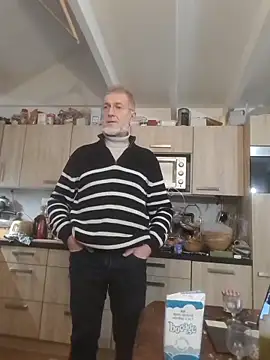 Snapshot of 60philippe chatting on December 23, 2024, 3:55 pm 60philippe online show from December 23, 2024, 3:55 pm