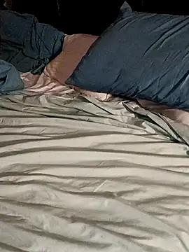 Snapshot of momentum2023 chatting on September 26, 2025, 11:14 am momentum2023 online show from September 26, 2025, 11:14 am