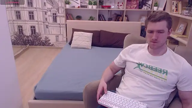 EthanPinkman online show from March 19, 2025, 6:24 am