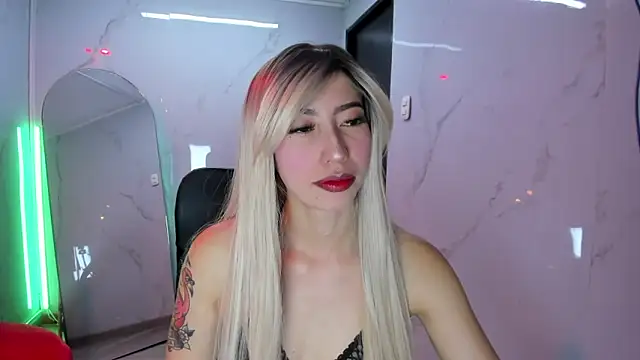 LilithCooperr  online show from September 12, 2025, 10:10 pm