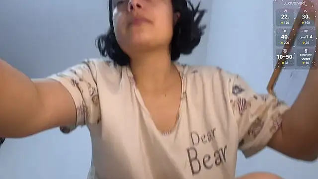 littlemelii online show from November 17, 2025, 9:31 pm