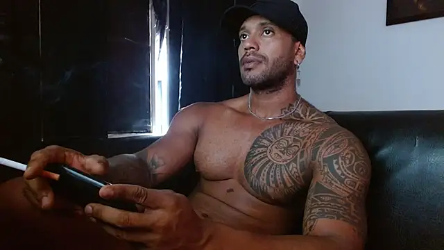 manolofitt online show from June 30, 2026, 4:52 pm