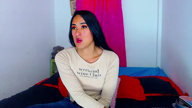 misss estrella online show from February 17, 2026, 4:13 pm