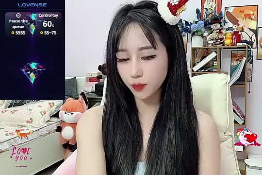  LLisa  online show from December 25, 2024, 8:07 pm