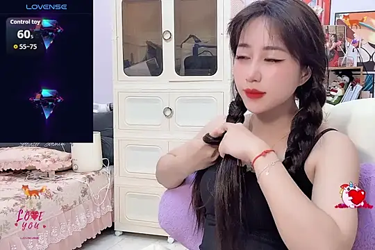  LLisa  online show from September 13, 2025, 2:55 am