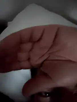 OverfullDamask online show from September 29, 2025, 5:18 pm