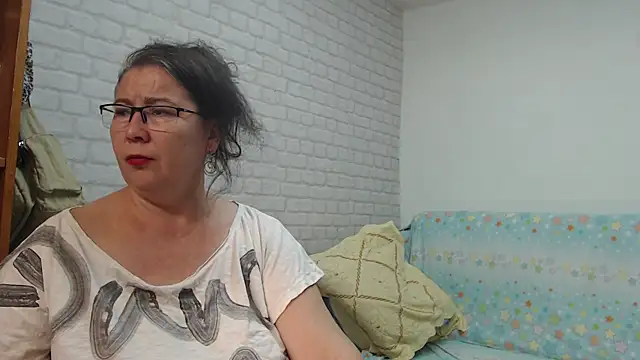 Snapshot of EmmaSquirt chatting on December 26, 2024, 5:51 pm EmmaSquirt online show from December 26, 2024, 5:51 pm