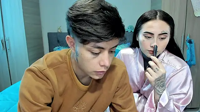 Snapshot of steban_and_kim chatting on February 5, 2025, 8:35 pm steban and kim online show from February 5, 2025, 8:35 pm