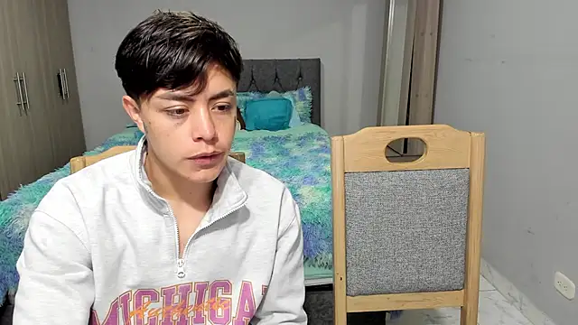 Snapshot of steban_and_kim chatting on February 14, 2025, 9:53 pm steban and kim online show from February 14, 2025, 9:53 pm