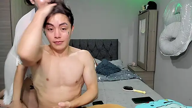 Snapshot of steban_and_kim chatting on March 2, 2025, 10:59 pm steban and kim online show from March 2, 2025, 10:59 pm