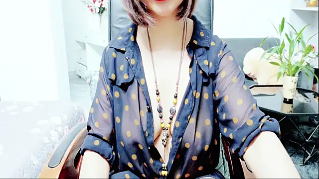 Miu-Le online show from July 2, 2026, 5:13 am