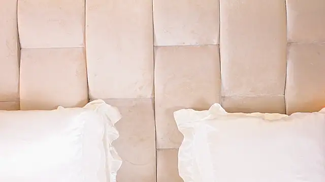 Snapshot of KiraKayleigh1 chatting on October 25, 2025, 1:46 am KiraKayleigh1 online show from October 25, 2025, 1:46 am