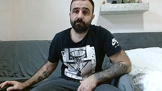 Snapshot of ivat80 chatting on February 16, 2026, 6:20 am ivat80 online show from February 16, 2026, 6:20 am