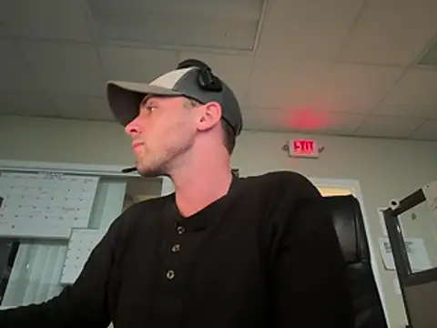 Snapshot of Graysontaylor@xh chatting on May 3, 2026, 3:29 pm Graysontaylorxh online show from May 3, 2026, 3:29 pm