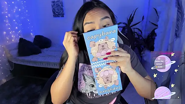 Riana Kean online show from October 14, 2025, 3:18 am