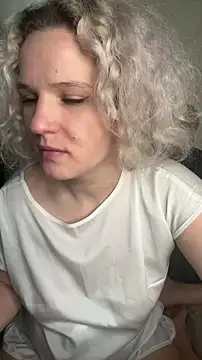 MrMrsRight online show from February 20, 2025, 11:53 am