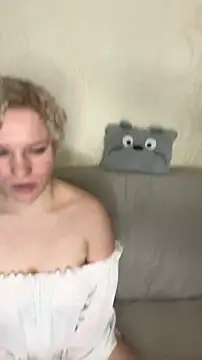 MrMrsRight online show from March 13, 2025, 5:18 pm