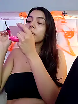 Julie Bennet online show from October 26, 2025, 3:23 am